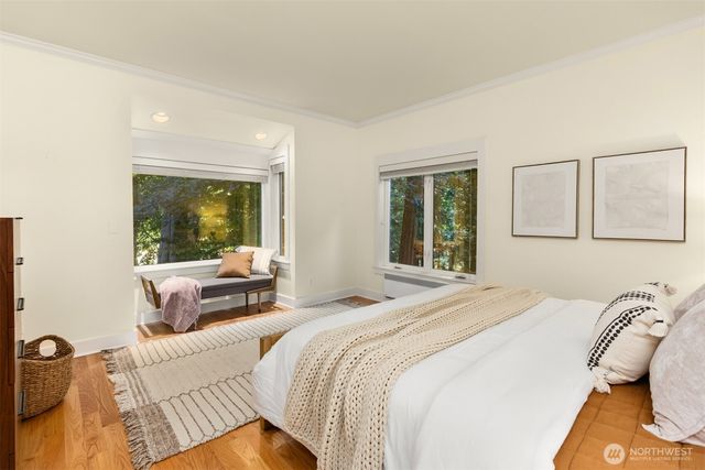 6575 NE Honeysuckle Lane, Bainbridge Island, WA 98110