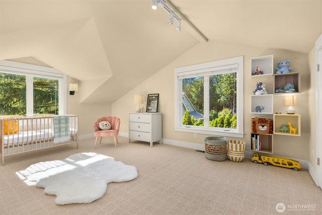 6575 NE Honeysuckle Lane, Bainbridge Island, WA 98110