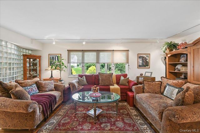 12 Berkshire Drive, New City, NY 10956