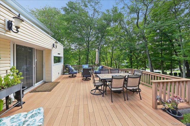 12 Berkshire Drive, New City, NY 10956