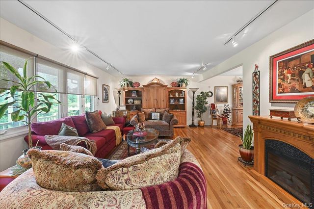 12 Berkshire Drive, New City, NY 10956
