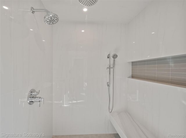 1120 Lyonhurst Street, Birmingham, MI 48009