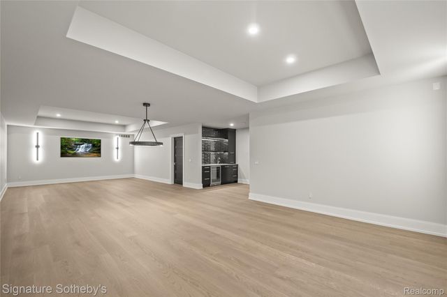 1120 Lyonhurst Street, Birmingham, MI 48009