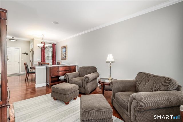 18 Lawrence Avenue 18, Danbury, CT 06810