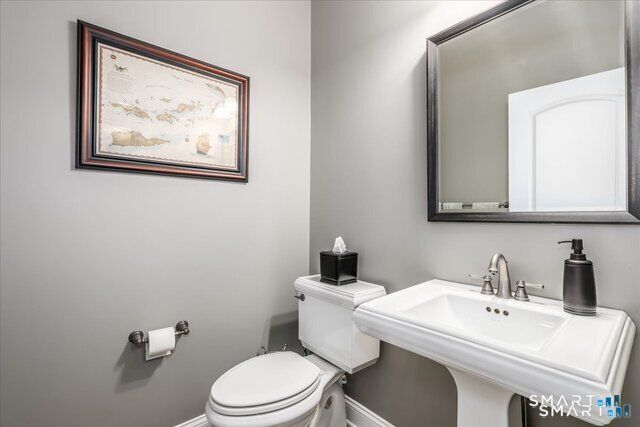18 Lawrence Avenue 18, Danbury, CT 06810