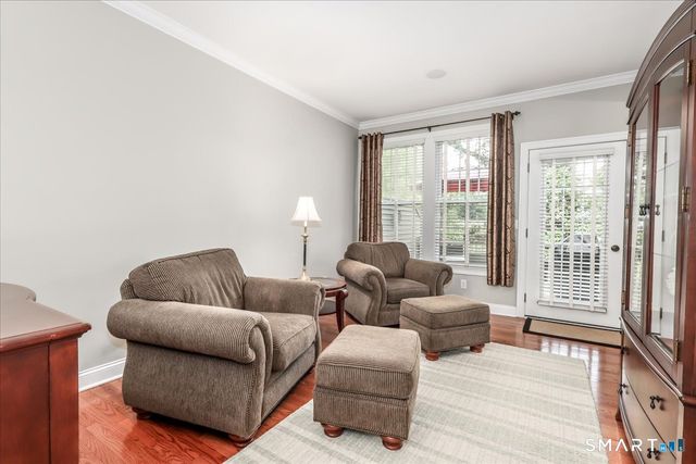 18 Lawrence Avenue 18, Danbury, CT 06810