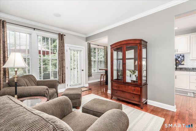 18 Lawrence Avenue 18, Danbury, CT 06810