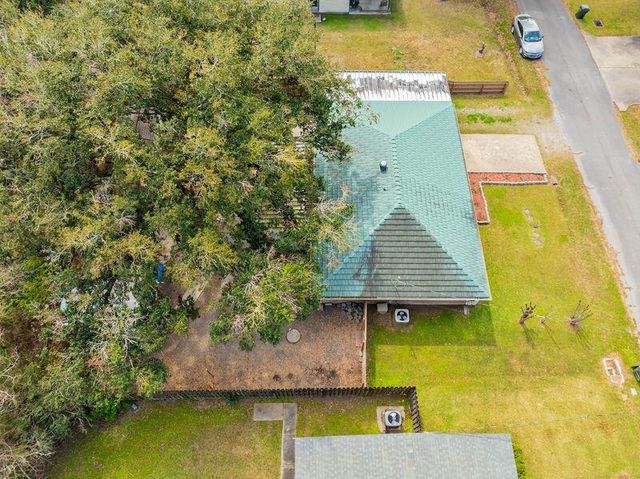 203 Dorothy St, Thibodaux, LA 70301