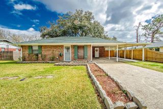 203 Dorothy St, Thibodaux, LA 70301