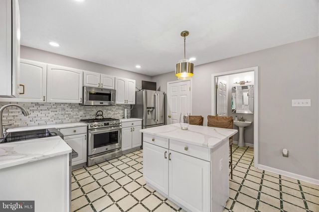 18 CHUDLEIGH CT, Baltimore, MD 21208