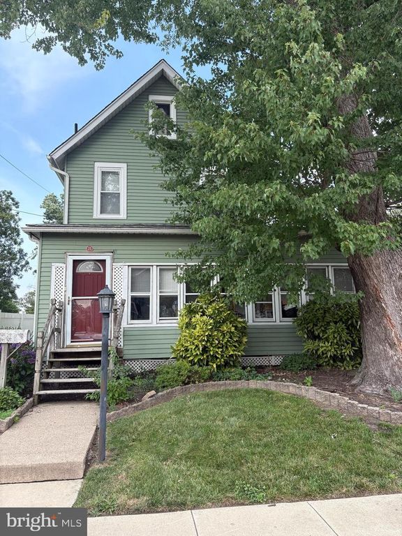 25 OSWEGO AVE, Audubon, NJ 08106