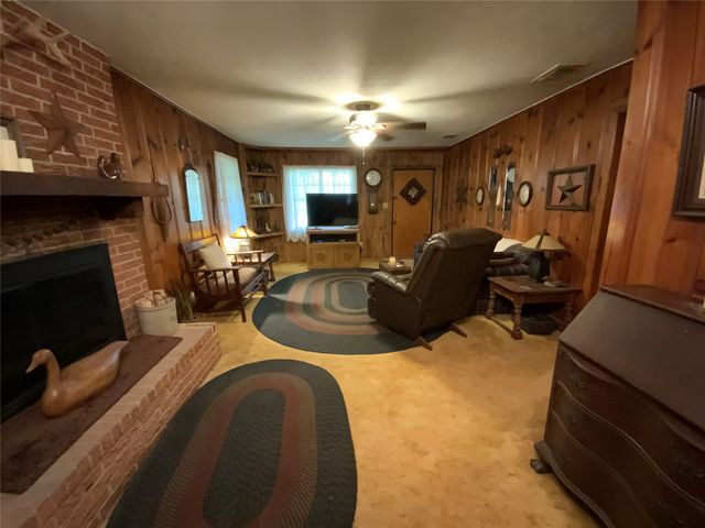 16926 County Road 4336, Larue, TX 75770