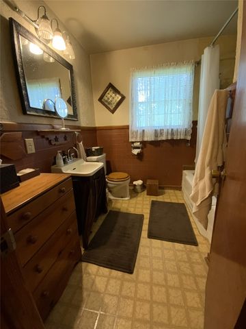 16926 County Road 4336, Larue, TX 75770