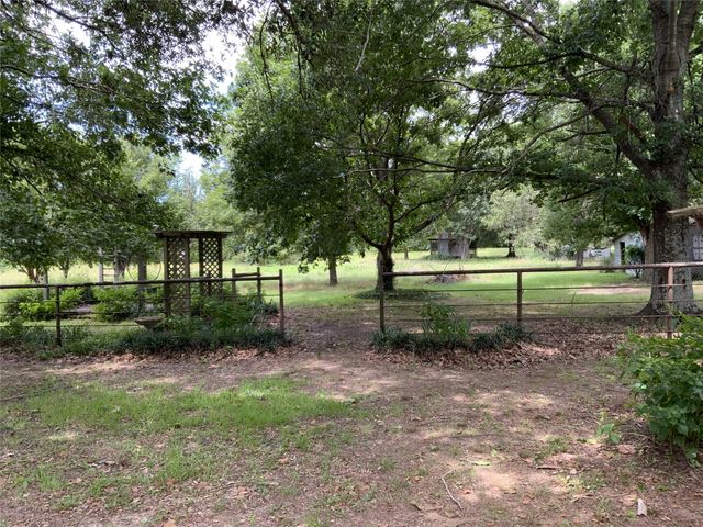 16926 County Road 4336, Larue, TX 75770