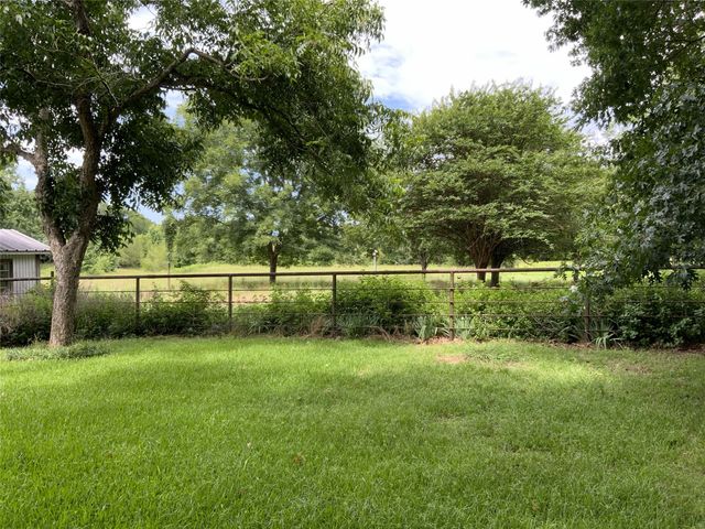 16926 County Road 4336, Larue, TX 75770