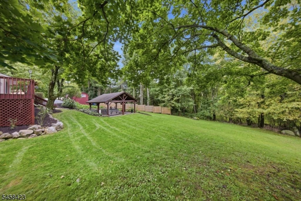 26 2nd Lt JT Wroblewski Ln, Jefferson Twp., NJ 07438 — photo 4