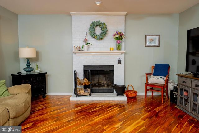 9348 AMARYLLIS AVE, Manassas, VA 20110