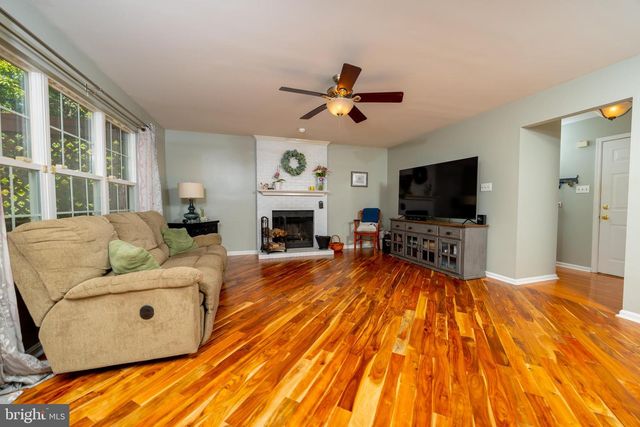 9348 AMARYLLIS AVE, Manassas, VA 20110