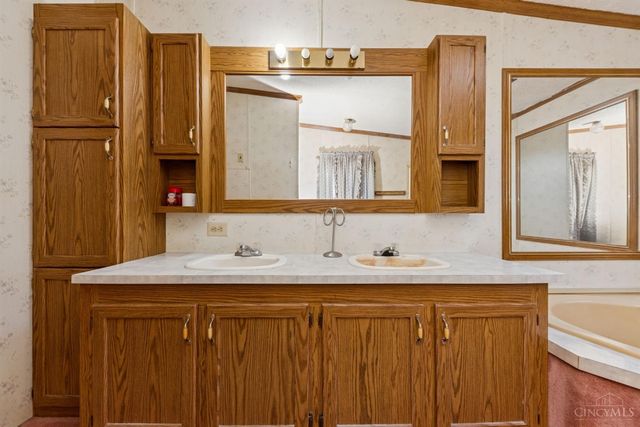 16573 Pine Valley Drive, Sterling Twp, OH 45176