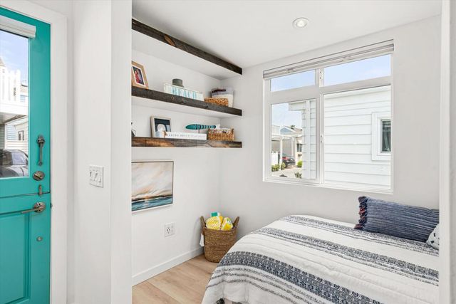 20 El Paseo Street, Newport Beach, CA 92663