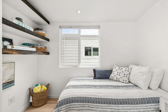 20 El Paseo Street, Newport Beach, CA 92663