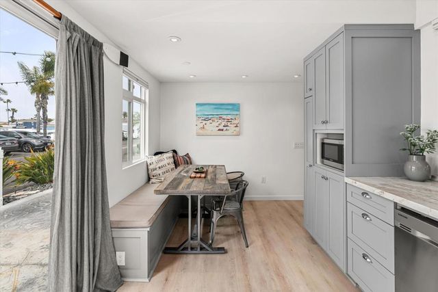 20 El Paseo Street, Newport Beach, CA 92663