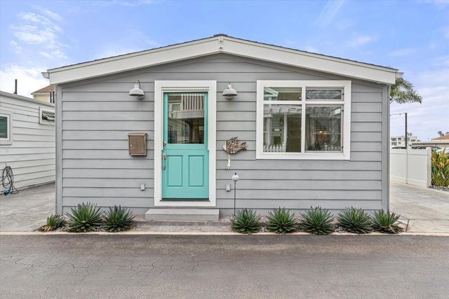 20 El Paseo Street, Newport Beach, CA 92663