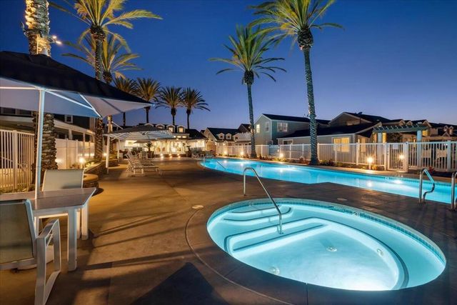 20 El Paseo Street, Newport Beach, CA 92663