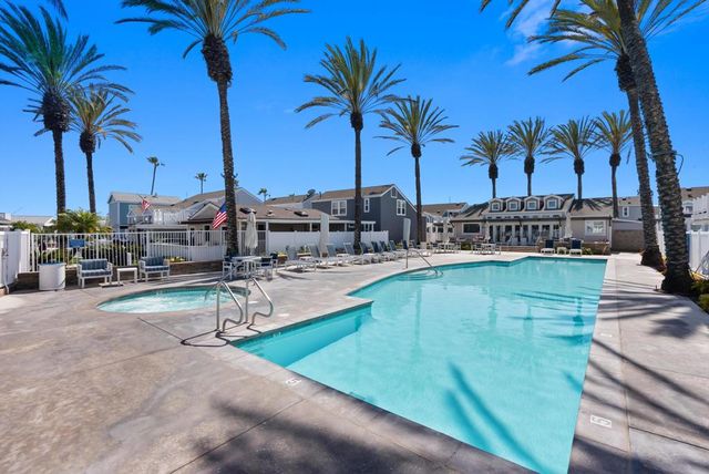 20 El Paseo Street, Newport Beach, CA 92663