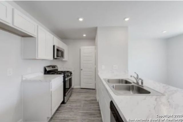 617 Cadena Loop, Kenedy, TX 78119