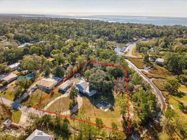 1802 Stuart Avenue, Ocean Springs, MS 39564