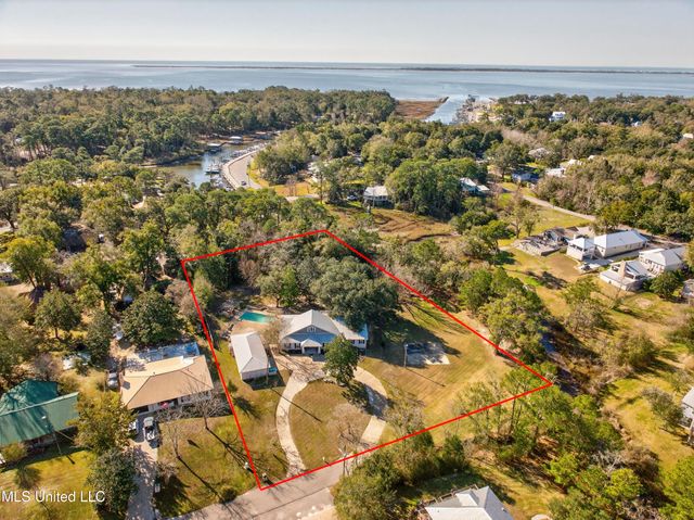 1802 Stuart Avenue, Ocean Springs, MS 39564