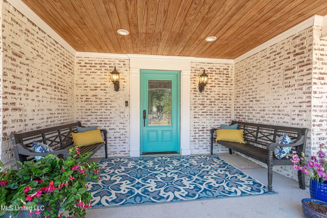 1802 Stuart Avenue, Ocean Springs, MS 39564