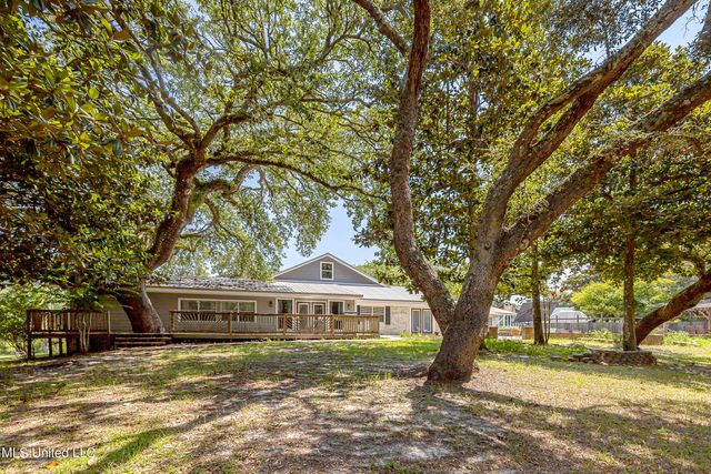 1802 Stuart Avenue, Ocean Springs, MS 39564