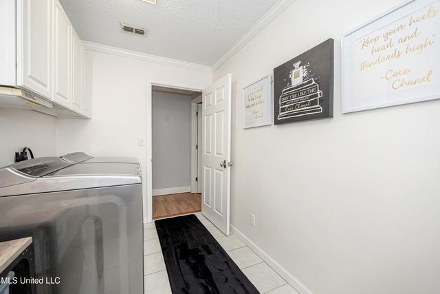 1802 Stuart Avenue, Ocean Springs, MS 39564
