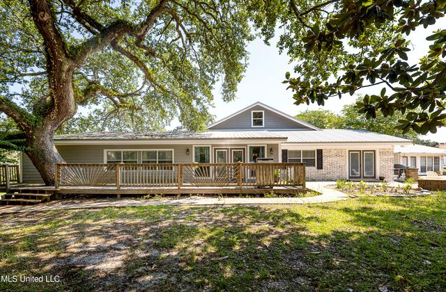 1802 Stuart Avenue, Ocean Springs, MS 39564