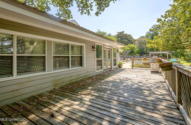 1802 Stuart Avenue, Ocean Springs, MS 39564