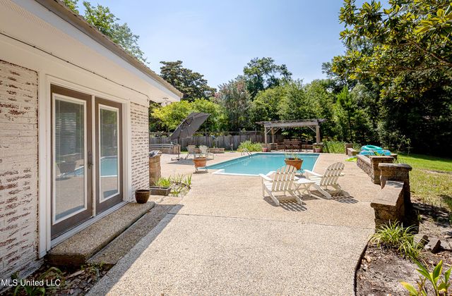 1802 Stuart Avenue, Ocean Springs, MS 39564