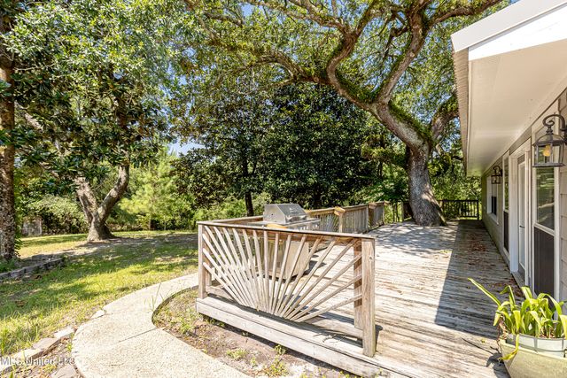 1802 Stuart Avenue, Ocean Springs, MS 39564