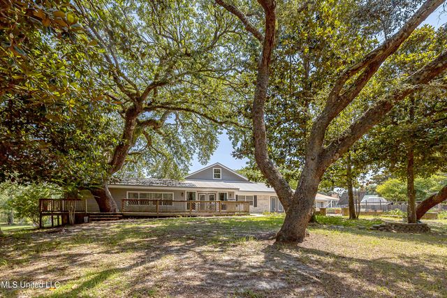 1802 Stuart Avenue, Ocean Springs, MS 39564