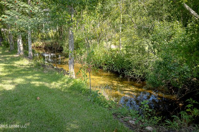 1802 Stuart Avenue, Ocean Springs, MS 39564