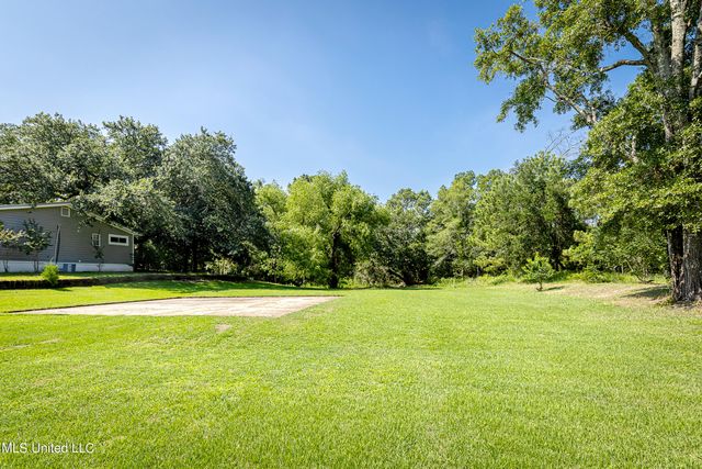 1802 Stuart Avenue, Ocean Springs, MS 39564