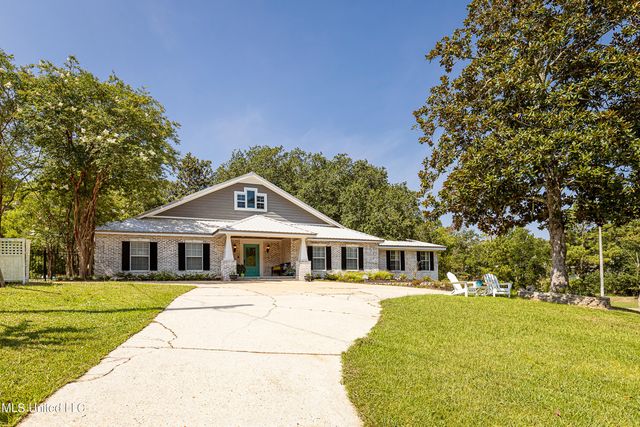 1802 Stuart Avenue, Ocean Springs, MS 39564