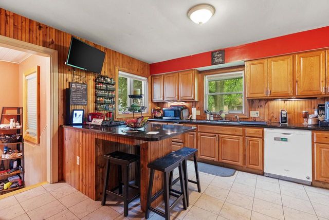 633 Pony Lane, Sun Prairie, WI 53590