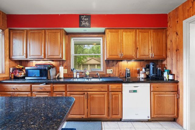 633 Pony Lane, Sun Prairie, WI 53590