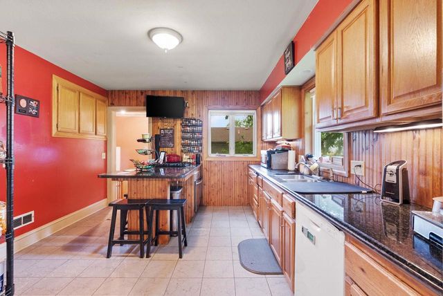 633 Pony Lane, Sun Prairie, WI 53590