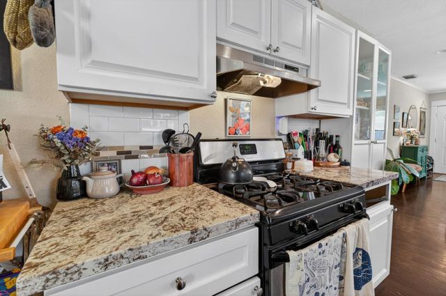 3424 45th St, Sacramento, CA 95820