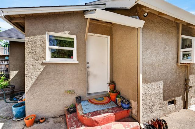 3424 45th St, Sacramento, CA 95820