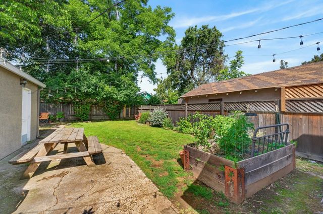 3424 45th St, Sacramento, CA 95820