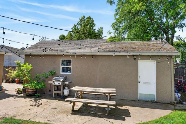 3424 45th St, Sacramento, CA 95820